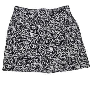 Daily Sports Kiara Sense 18" Skort Black/White Tiger Print Golf Tennis US Size 8